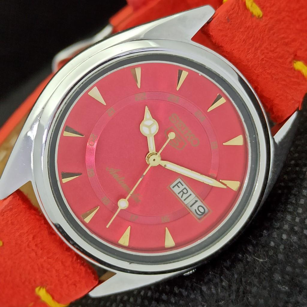 

Б/У SEIKO 5 АВТОМАТИЧЕСКИЕ ВИНТАЖНЫЕ ЯПОНСКИЕ МУЖСКИЕ ЧАСЫ ДЕНЬ/ДАТА 528a-a277137-9 SKU528a-a277137-2