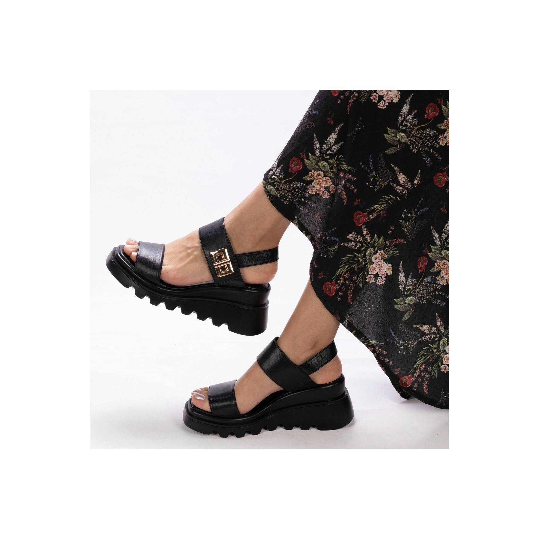 

Женские босоножки из натуральной кожи Черные толстые Туфли на танкетке см Sold Спортивные босоножки на каждый день Стильные сандалии 36