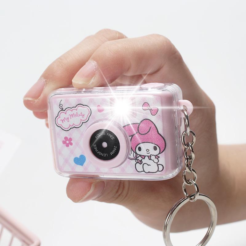 Sanrio Kuromi Cinnamoroll Glowing small camera keychain Kawaii Melody Pochacco Key Ring Camera