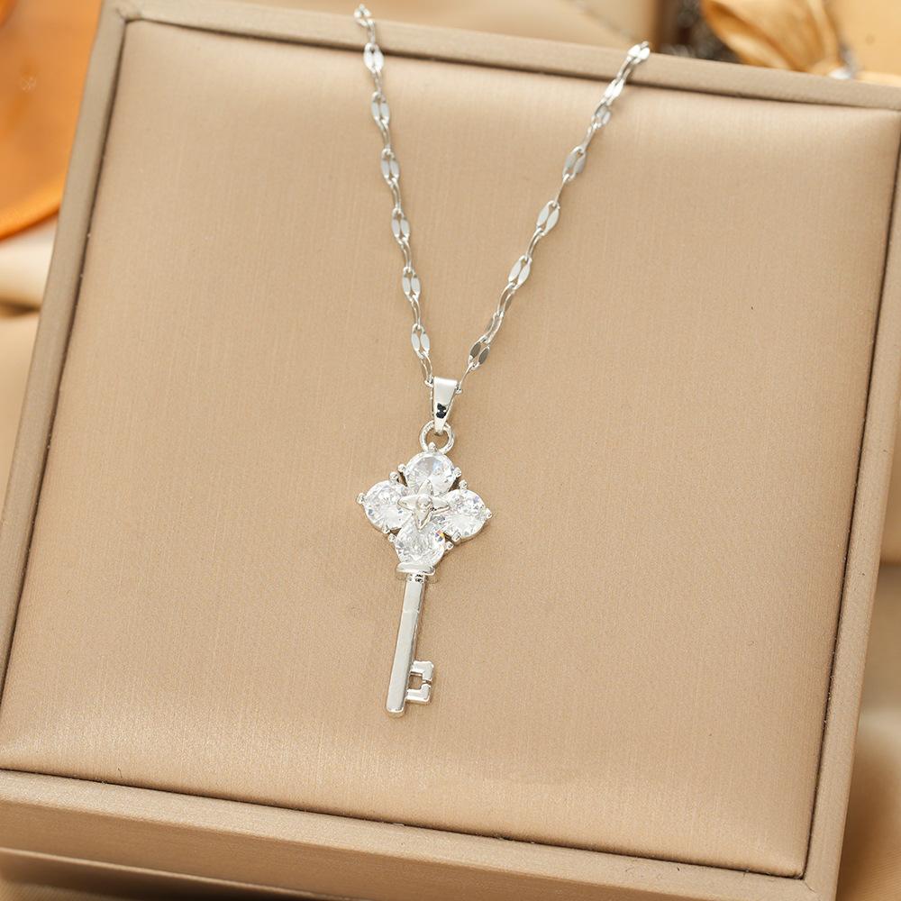Titanium Steel Necklace For Women Elegant Simple Fashion Zircon Collarbone Chain Light Luxury Niche Jewelry