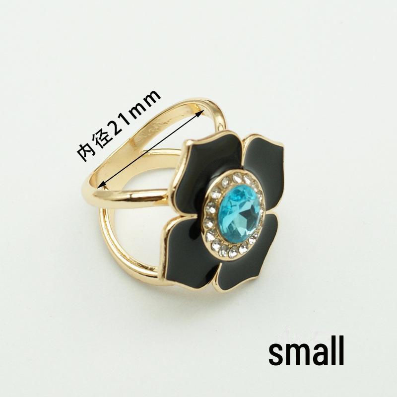 "Pearl Silk Scarf & Coat Buckle - High-End Korean Dual-Purpose Accessory"