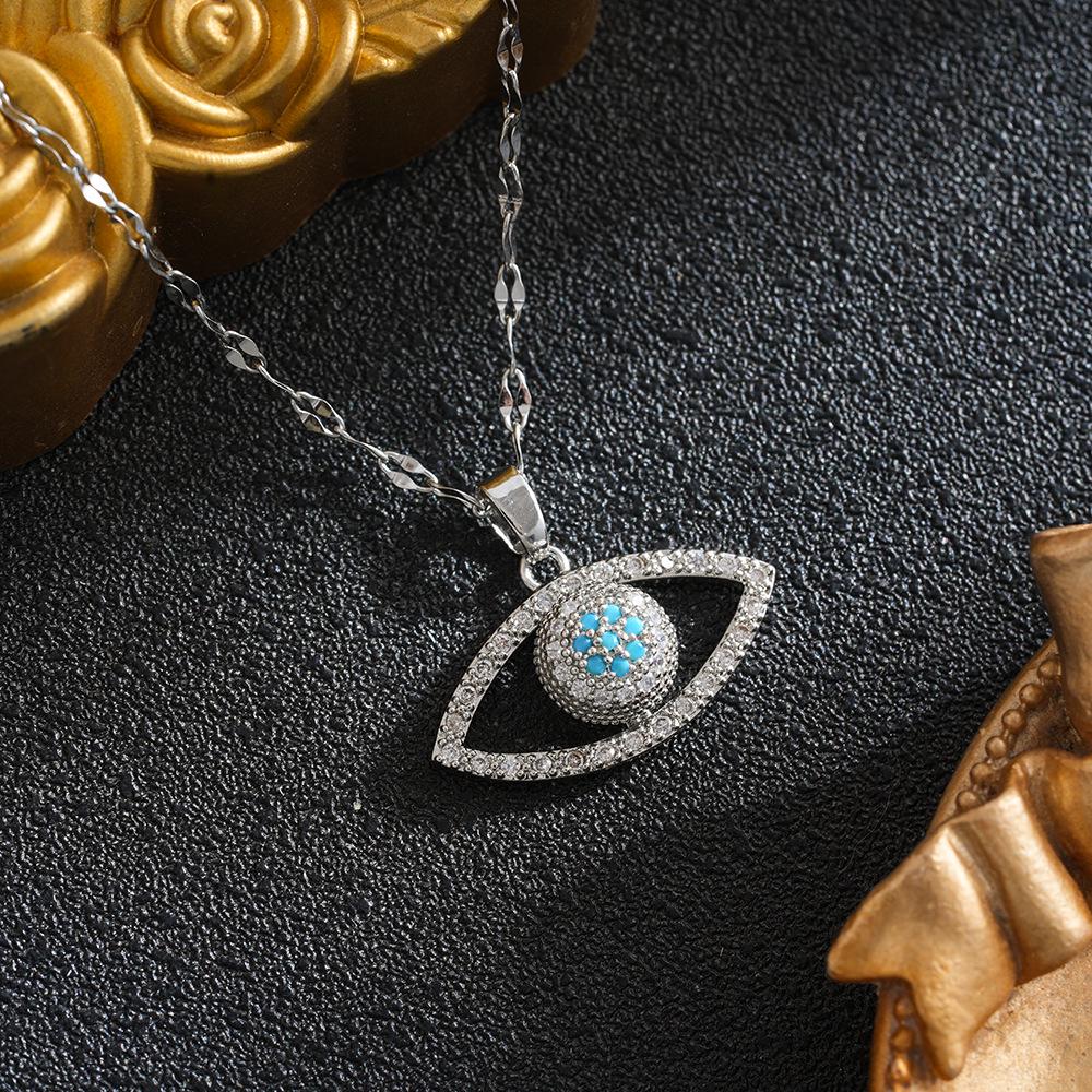 Copper Micro-Inlaid Zircon Rotating Full Diamond Blue Eye Pendant Necklace