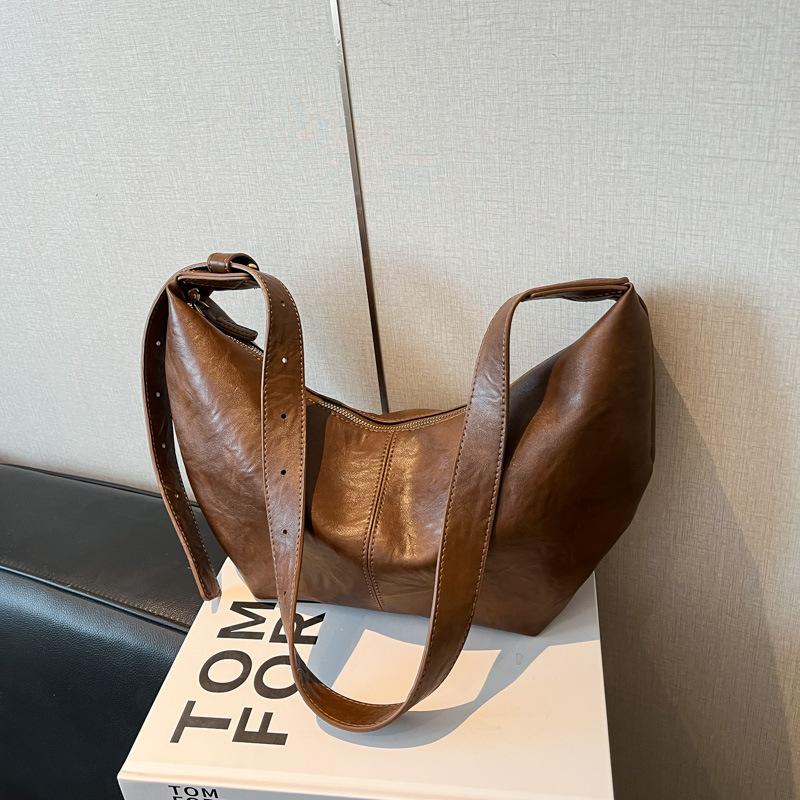 Bag light luxury niche high-end messenger bag women's bag 2025 new fashion autumn and winter retro shoulder bag dumpling bag