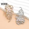 Elegant Lapel Pin Faux Pearl Rhinestone Flower Brooch, Electroplating Alloy for Fashion Brooch Accessory Women, Sweater Cardigan Coat Business