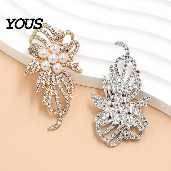 Elegant Lapel Pin Faux Pearl Rhinestone Flower Brooch, Electroplating Alloy for Fashion Brooch Accessory Women, Sweater Cardigan Coat Business