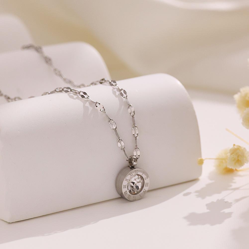 European & American INS Zircon Clavicle Chain: Versatile Diamond-Inlaid Roman Numeral Pendant Necklace