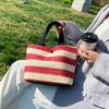 Summer Stripe Straw Bag Dam Casual Liten Väven Handväska Stor kapacitet Handgjord Strandrotting Tygväska