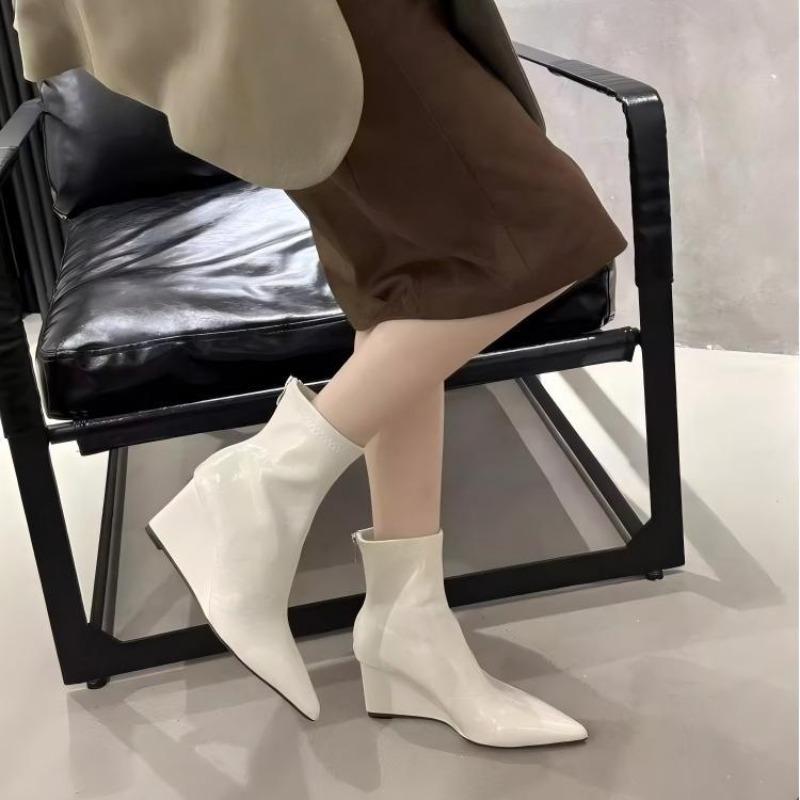 

Pointed short boots women s new boots autumn and winter new women s boots high-heeled short boots wedge-heeled thin boots 40 білий