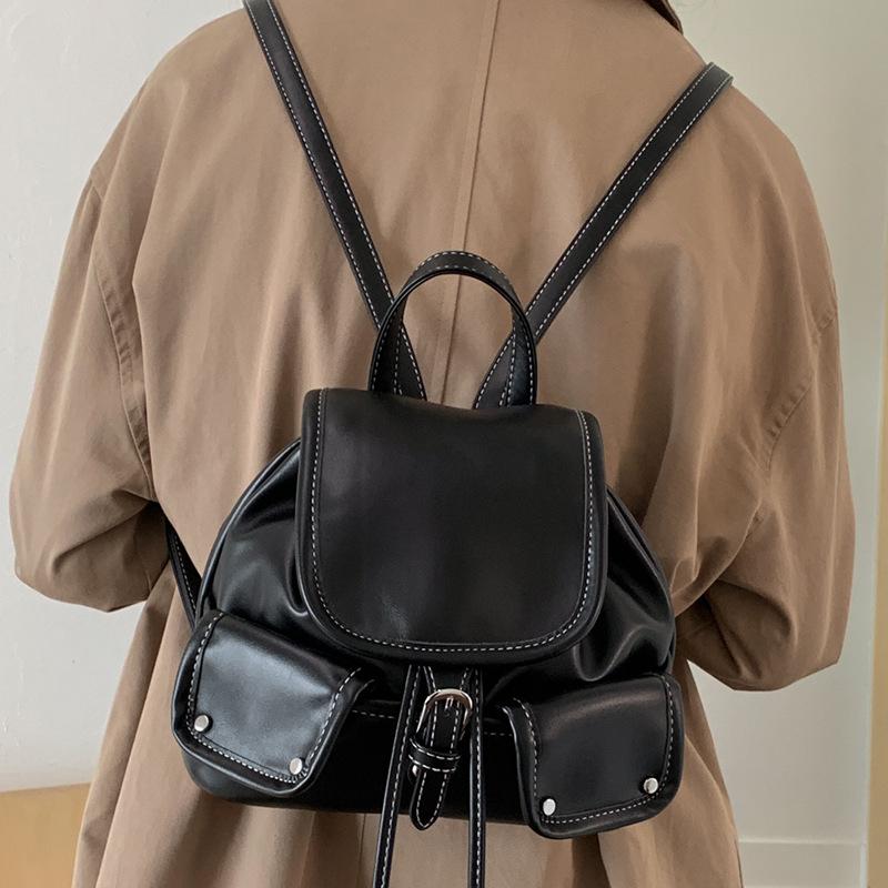 Simple, Fashionable and High-value Silver Handbag for Women 2025 New Korean Version of Casual Niche Commuter Backpack for Women