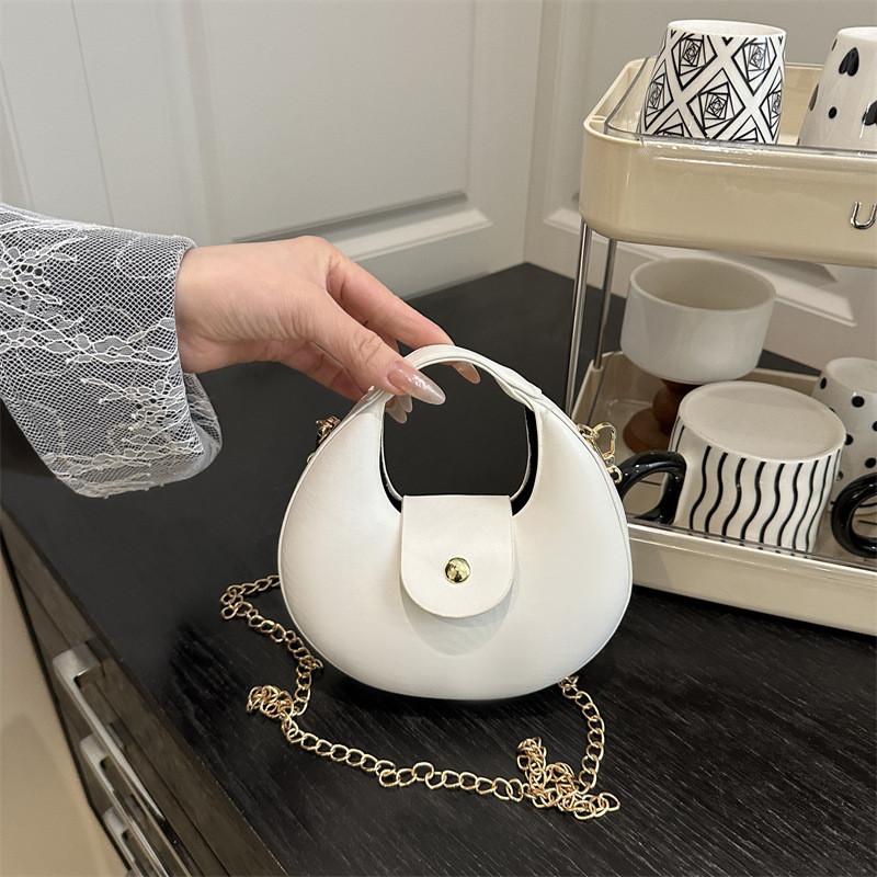 Dumpling Shaped Girls Chain Crossbody Bag With Magnet Closure For Daily Fashion