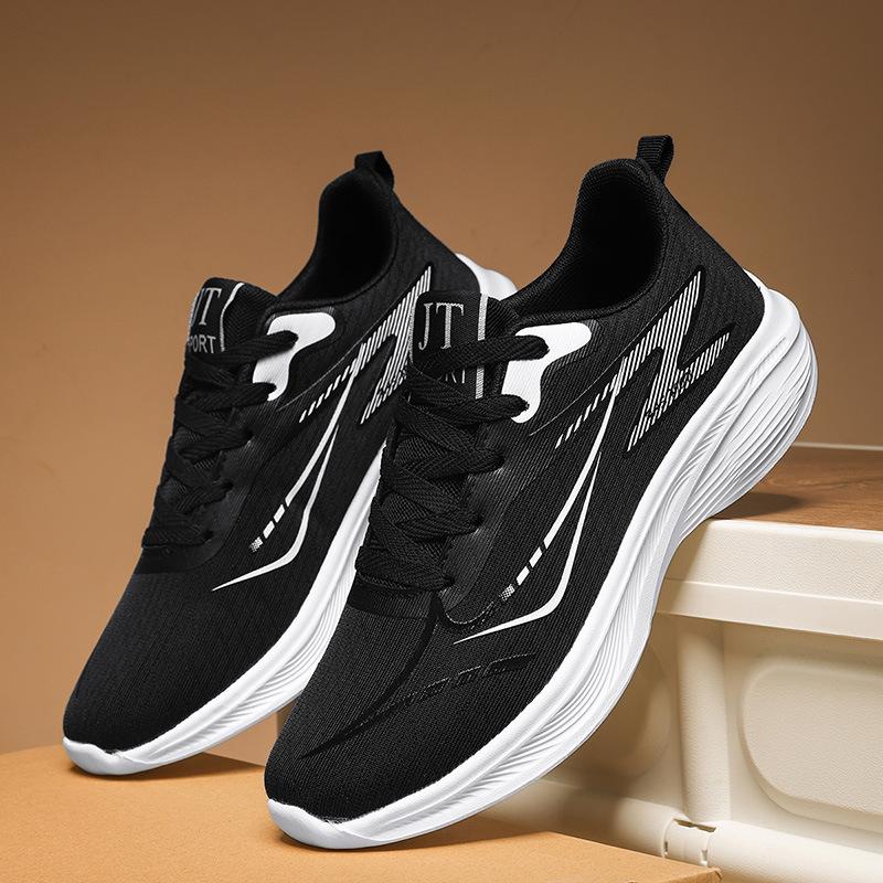 Spring new lightweight fly-woven outdoor mesh sports shoes breathable and non-slip running shoes men's and women's couples running shoes