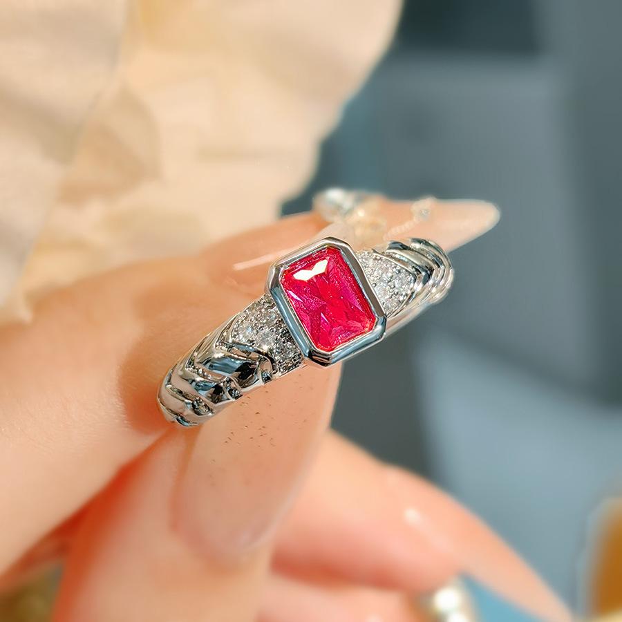 

Модное Кольцо с Красным Корундом в Ретро Стиле, с Хлопковым Изумрудом, Простое Повседневное Кольцо с Бриллиантом Высокой Углеродистости для Женщин opening adjustable