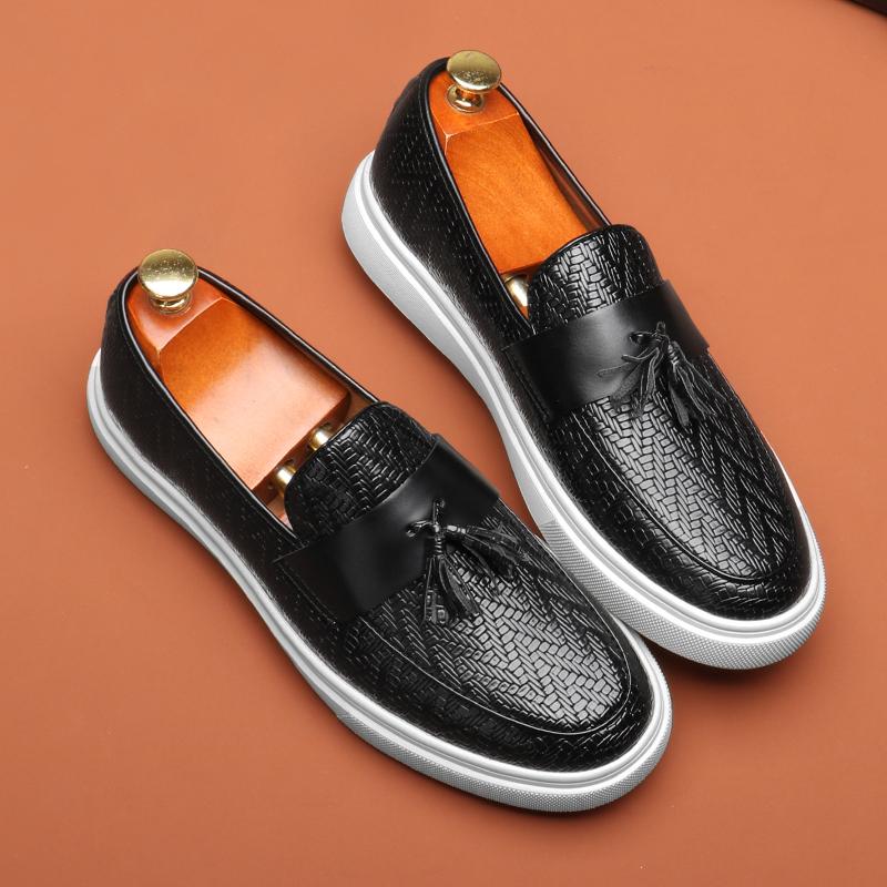 Fashion Men's Casual Leather Shoes Slip-on Men Classic British Style Tassels Loafers Mens Outdoor Driving Flats