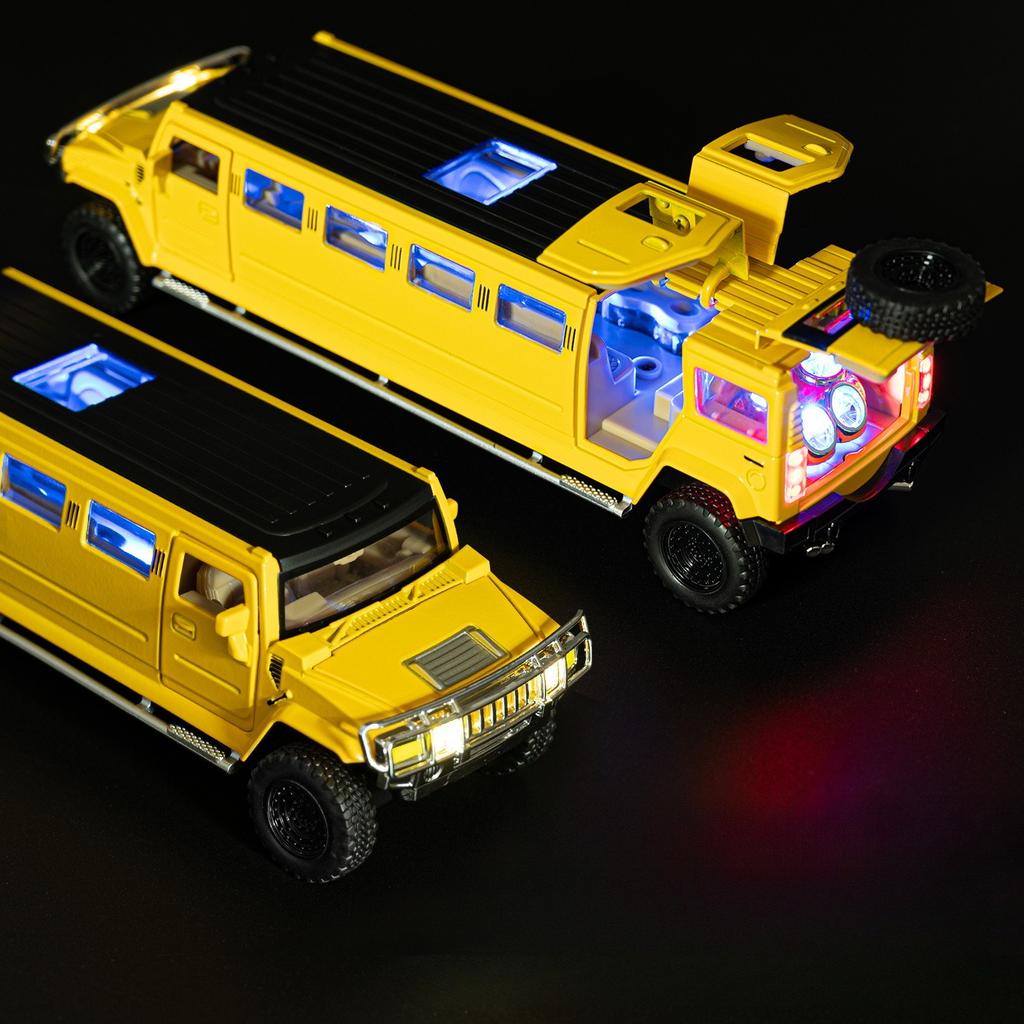1:32 Lengthened Car Simulation Alloy Car Model Sound and Light Pull Back Toy Car Ornament Wholesale