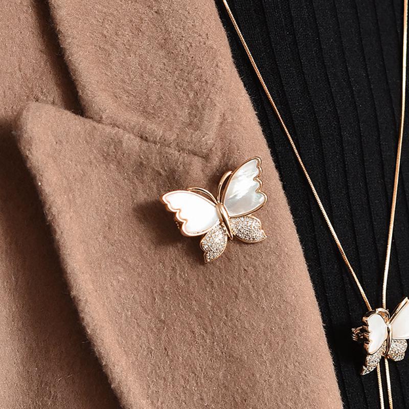 Adjustable Rhinestone Butterfly Necklace with Shell Pendant and Sweater Chain