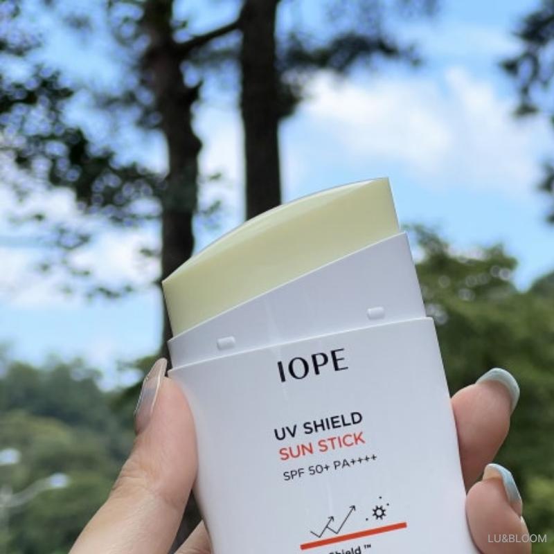 IOPE UV Shield Sun Stick 20g SPF50+/PA++++ (+Free gift)