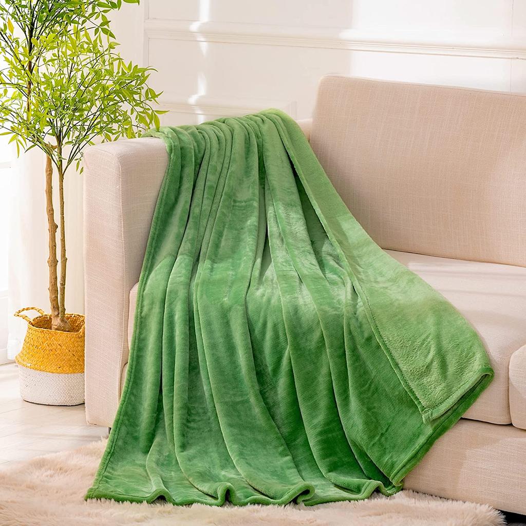 Customized 100%Polyester Super Soft Fashion Plain Flannel Blanket and Throws Factory China Warming Blankets for Winter King Size