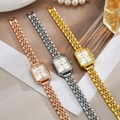 Vintage Ladies Fashion Quartz Watch Simple Scale Square Women Watches Business Alloy Strap Folding Clock Festival Gifts
