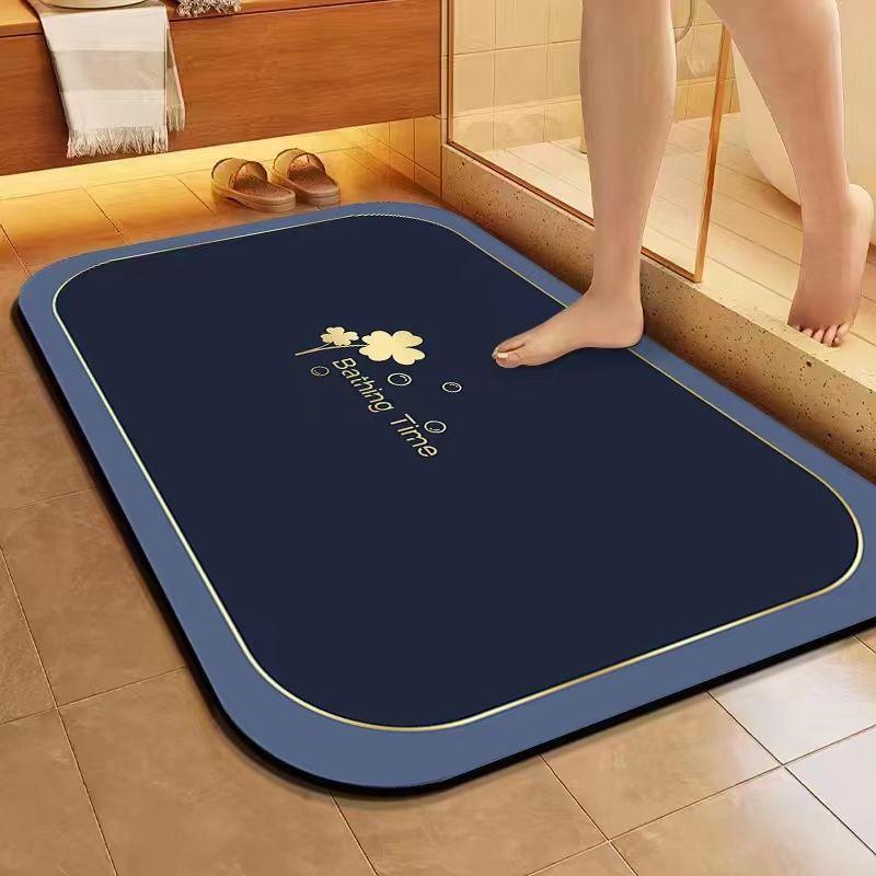 Four-leaf Clover Soft Diatom Mud Bathroom Mat Household Toilet Toilet Door Non-slip Quick Drying Mat