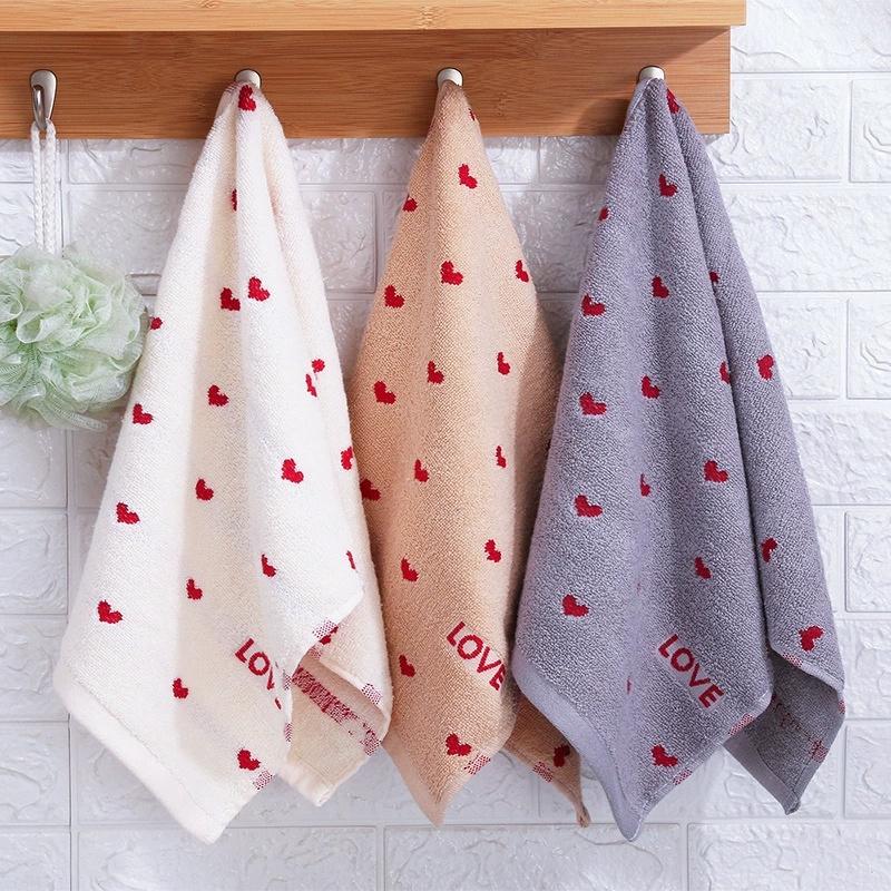 Soft Absorbent Quick-Dry Cotton Face Towel with Heart Pattern - Household Bathroom Towel for Washing, Reusable Fingertip Towels