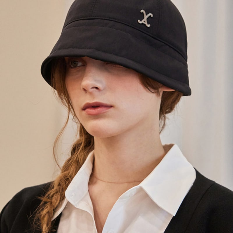 

VARZAR VA Изогнутая шляпа-боннет из нейлона с шипами Черная FREE