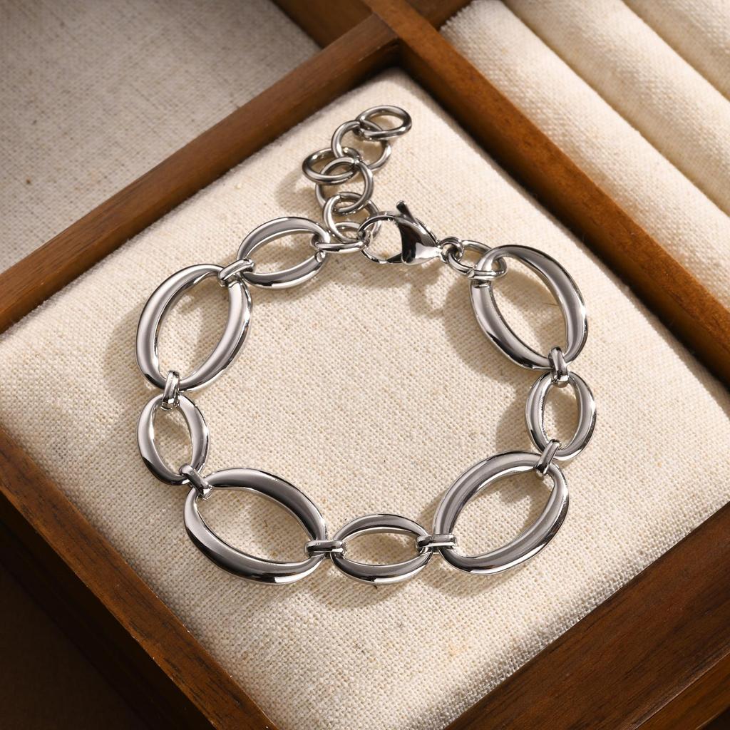 Distinctive Elliptical Devil's Eye Bracelet for Women,Stainless Steel Hand-made Chain Bracelets,Minimalist Lucky Jewelry Gift