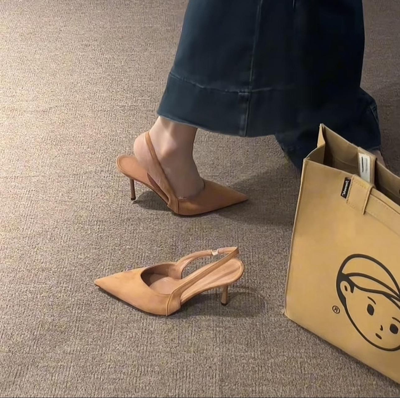 

Жіночі туфлі на високих підборах 2025 року, нові нішеві туфлі на тонких підборах з неглибоким ротом, сандалі з темпераментом, літні тонкі підбори, прохолодні капці 40
