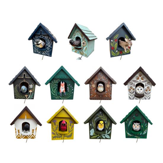 Kinetic Art Birdhouse Wall Decor Animal in House Wall Decoration Outdoor Garden Wall Art for Farmhouse Home Room Yard Patio Porch