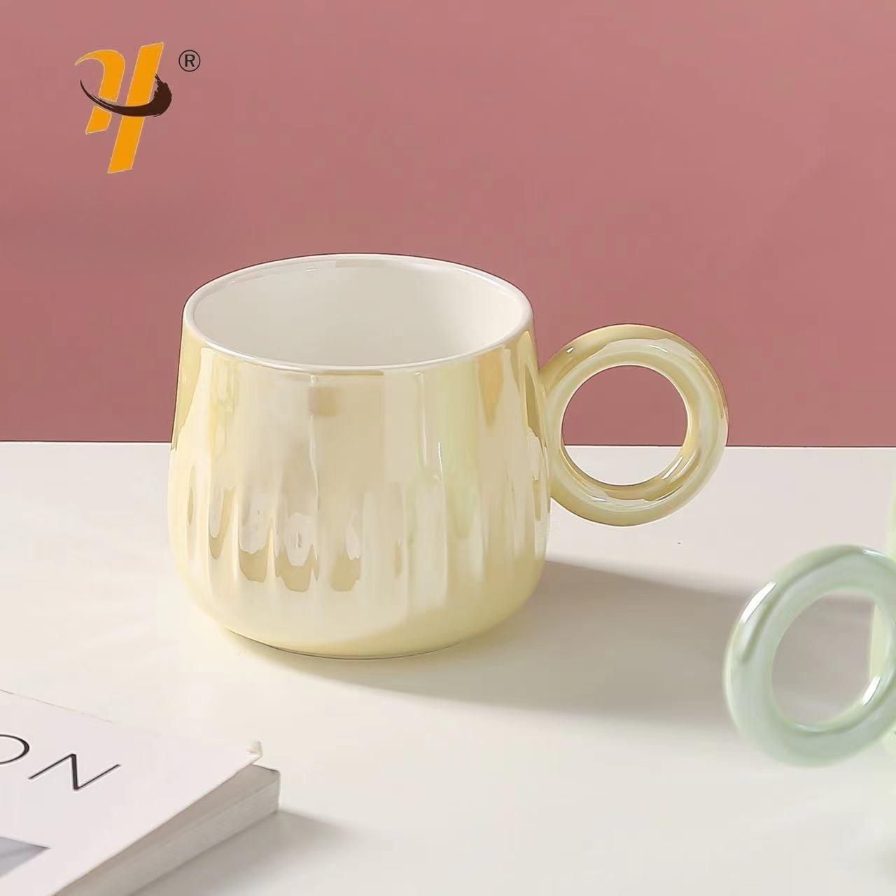 

Hand painted Pearlescent Glaze High Appearance Level Mug Home Creative Ceramic Cup Water Cup Light Luxury Souvenir Gift Cup 400ml