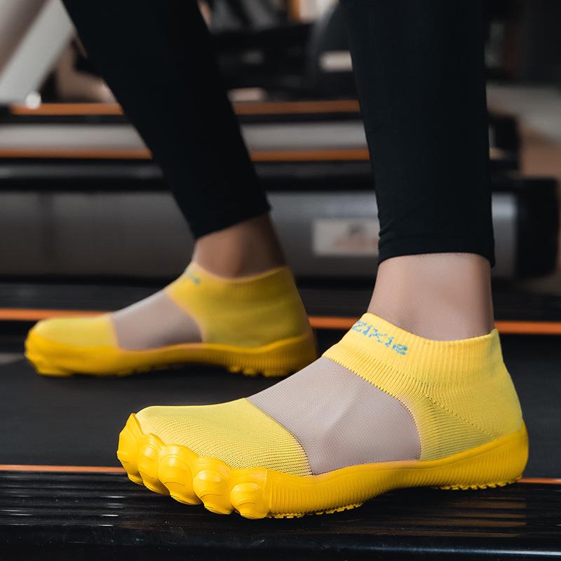 Unisex Non-Slip Indoor Fitness Shoes: Soft Sole for Treadmill, Squat, Yoga, Training & Jump Rope.