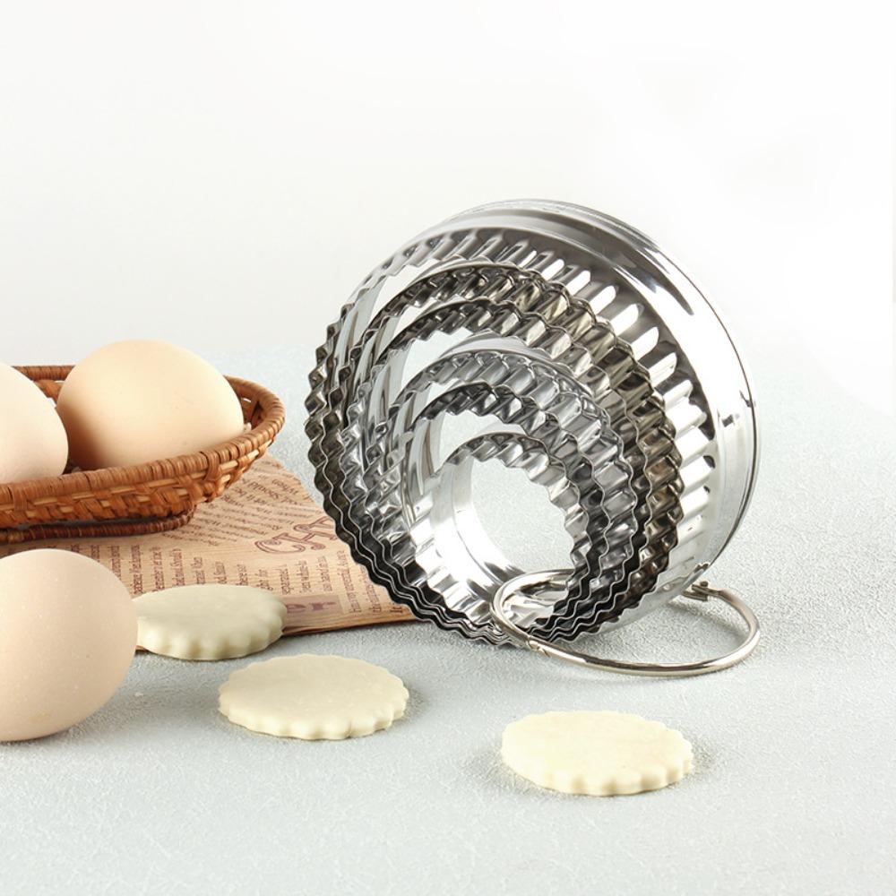 6Pcs Stainless Steel Ruffled Edge Round Biscuit Mold Rust-proof Corrosion-resistant Wavy Hem Biscuit Cutter DIY Hand Press Type