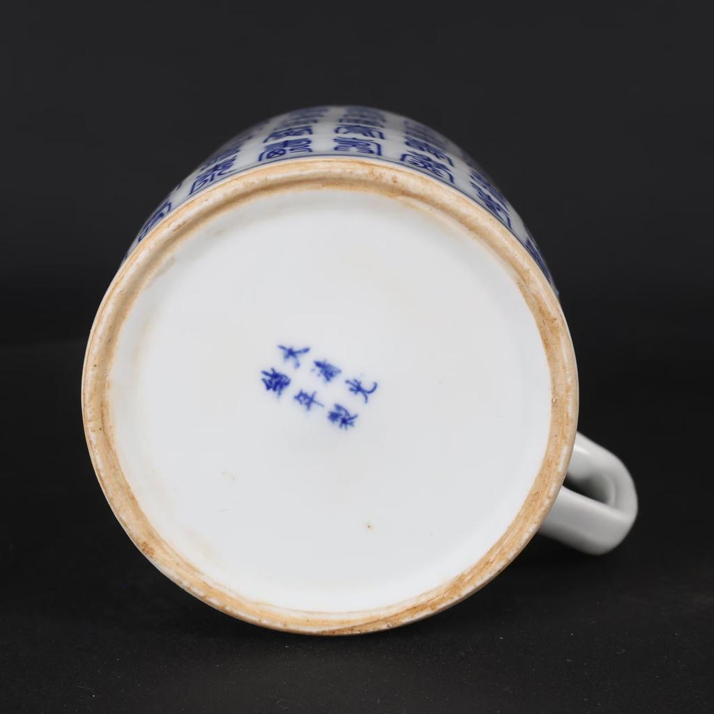 Chinese Ceramic Mug With Lid Handle Teacups Jingdezhen Blue And White Porcelain Milk Coffee Mug Colleagues To Friends Gifts