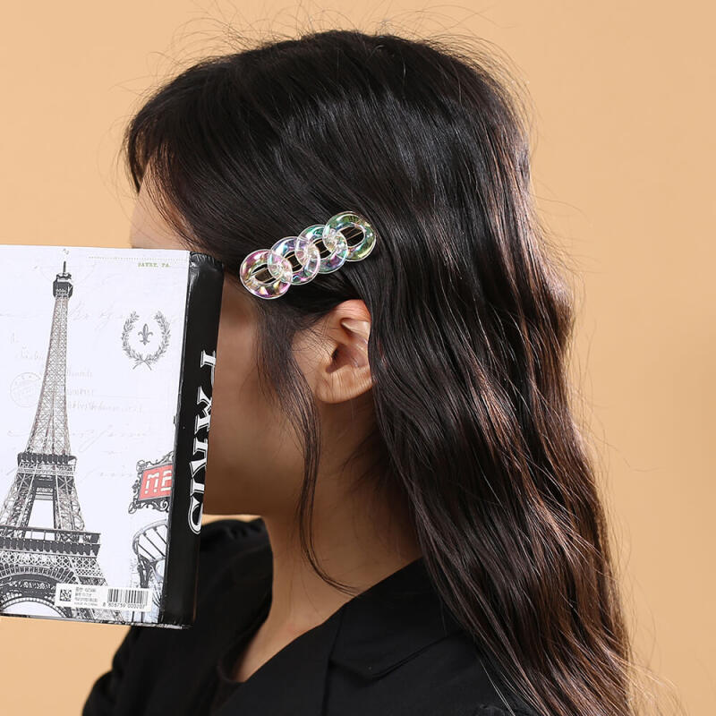 Marble Chain Bangs Clip (Aurora)