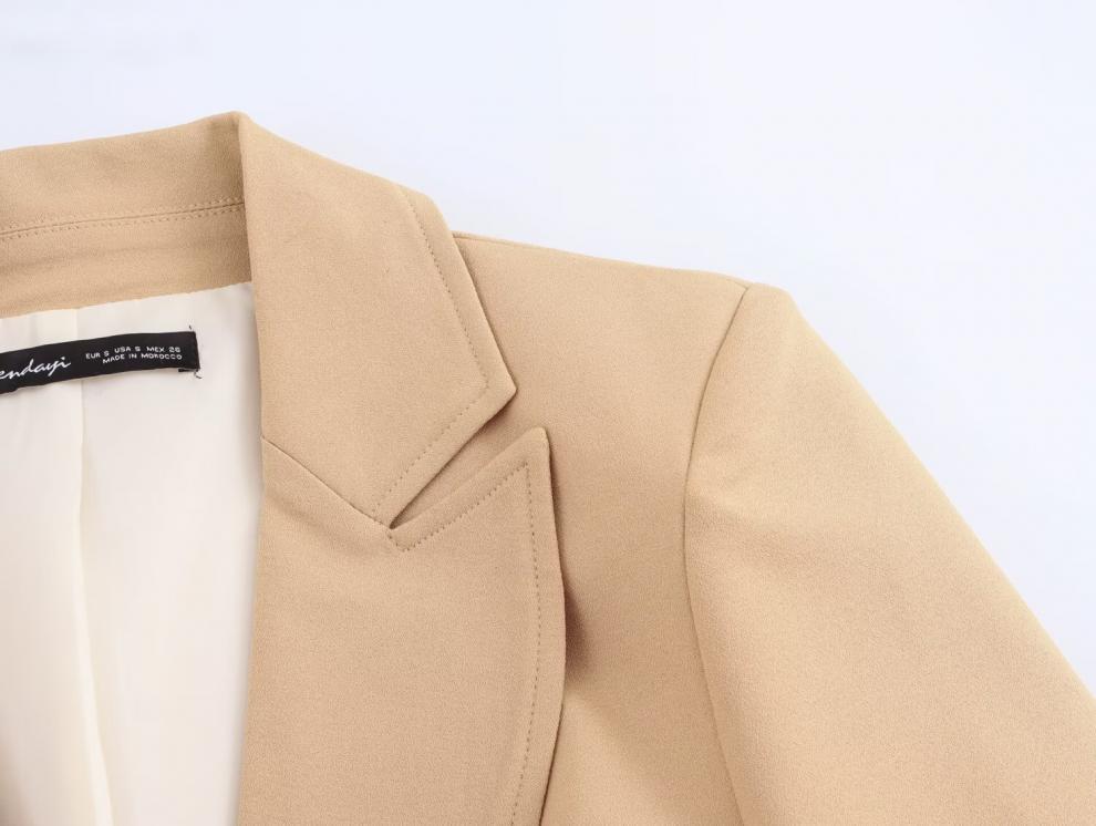 Autumn European & American High Street Women's Slim Fit Suit Jacket with Golden Buttons