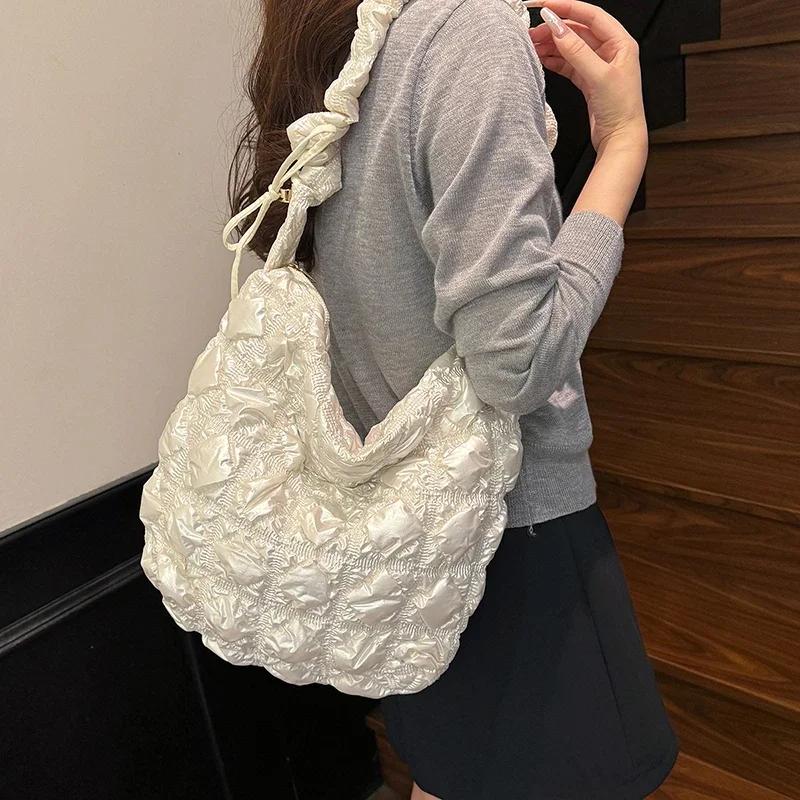 New Versatile Thread Sweet Women's Handbags Microfibersolid Color Commuting Tote Bags 2026 Plaid Ruched Shoulder Bags