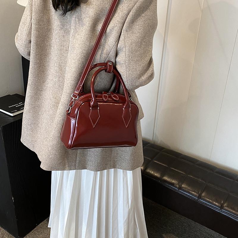 IELGY Handbag Niche Oil Wax Leather Boston Female Bag Fashion Commuter Bag