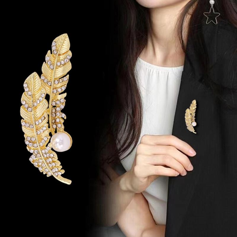 Unique Pearls And Feather Brooch Lightweight 7g Sturdy Zinc Alloy Material Lapel Pin For Daily Comfortable Wear