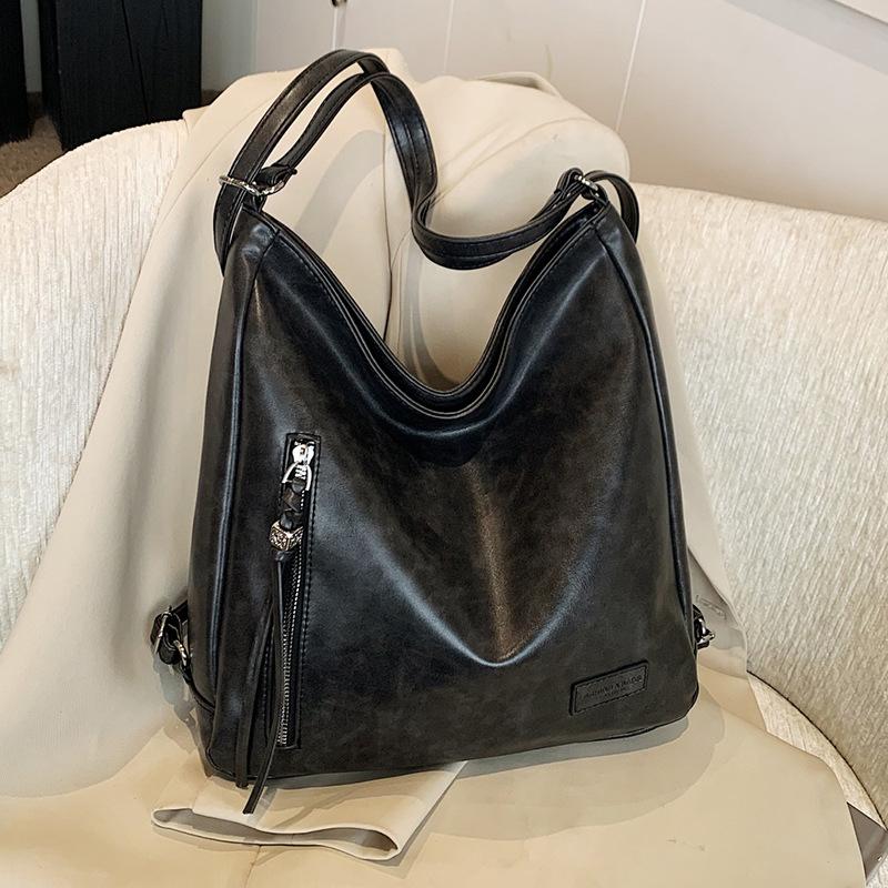 Retro Bag Large Capacity Leather Bucket Bag Crossbody Autumn and Winter Diagonal Straddle Bag Women's Versatile Shoulder Bag Commuter To Work