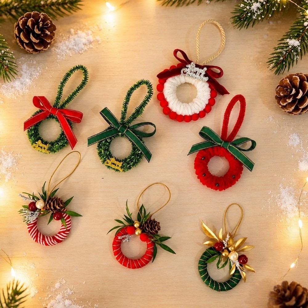 Plush Christmas Wreath Pendant with Bell Christmas Wreath Ornament Mini Christmas Wreath Party