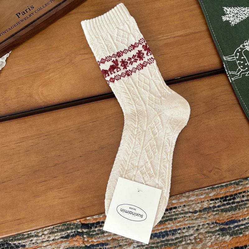 New Autumn and Winter Thick Warm Wool Socks Women Cute Kawaii Warm Snow Socks Christmas Retro Reindeer Loose Middle Tube Socks