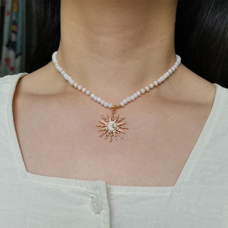 Подвеска подсолнух Жемчужное ожерелье Модный богемный стиль Нишевый дизайн Цепочка на ключицы Женское 1Pcs абрикосовый
