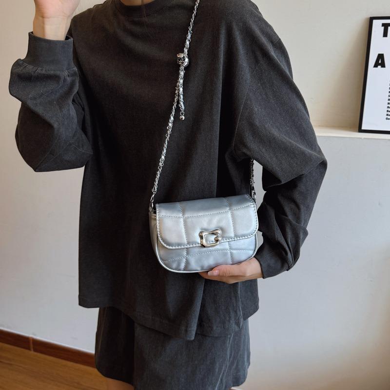Niche Design Silver Premium Texture Chain Bag Spring New Versatile Commuter Shoulder Messenger Bag