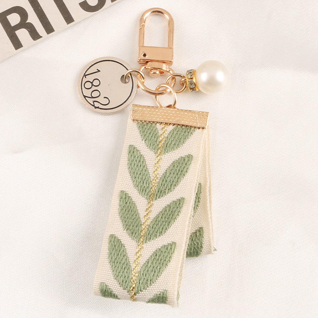 Leaf Pattern Keychain Pearl Shell Pendant Keyrings Wrist Lanyard Key Chain Metal Car Key Holder Decorations for Women