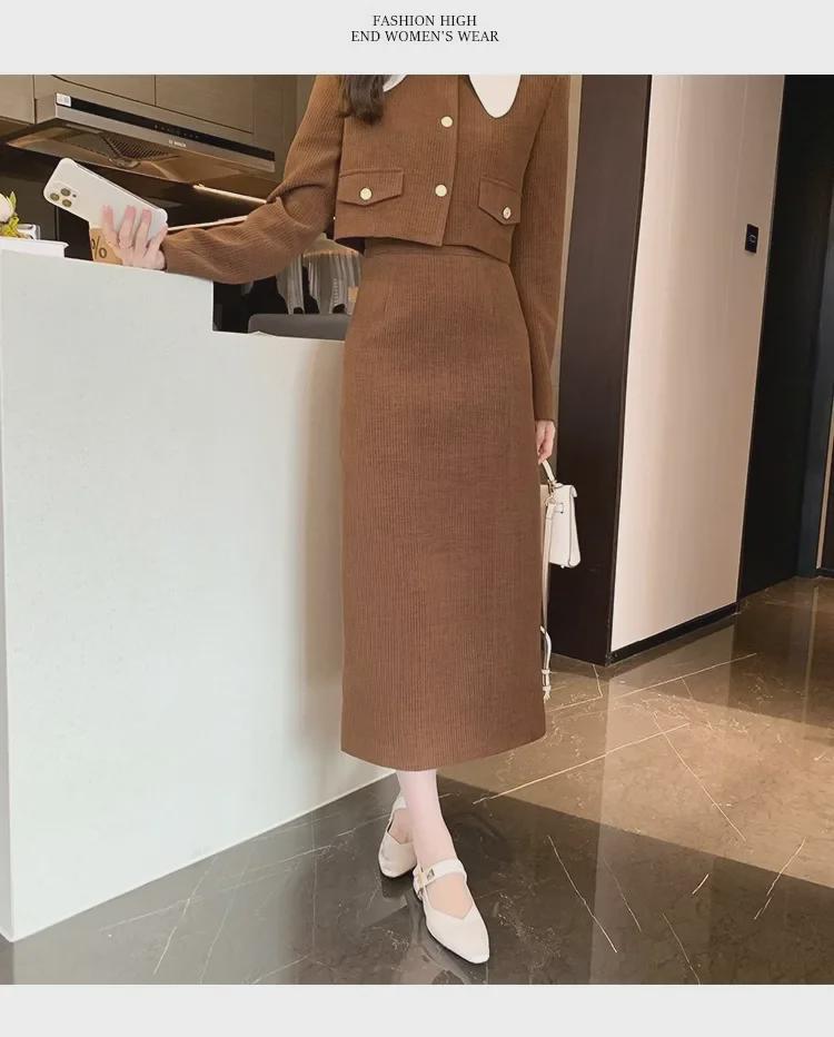 Women's French Retro Corduroy Two-Piece: Doll Collar Short Coat & Slim Long Skirt In Autumn Contrast Colors