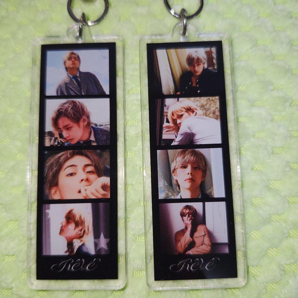 [USED] BTS Taehyung V Tete 4-cut Acrylic Keychain Set of 4