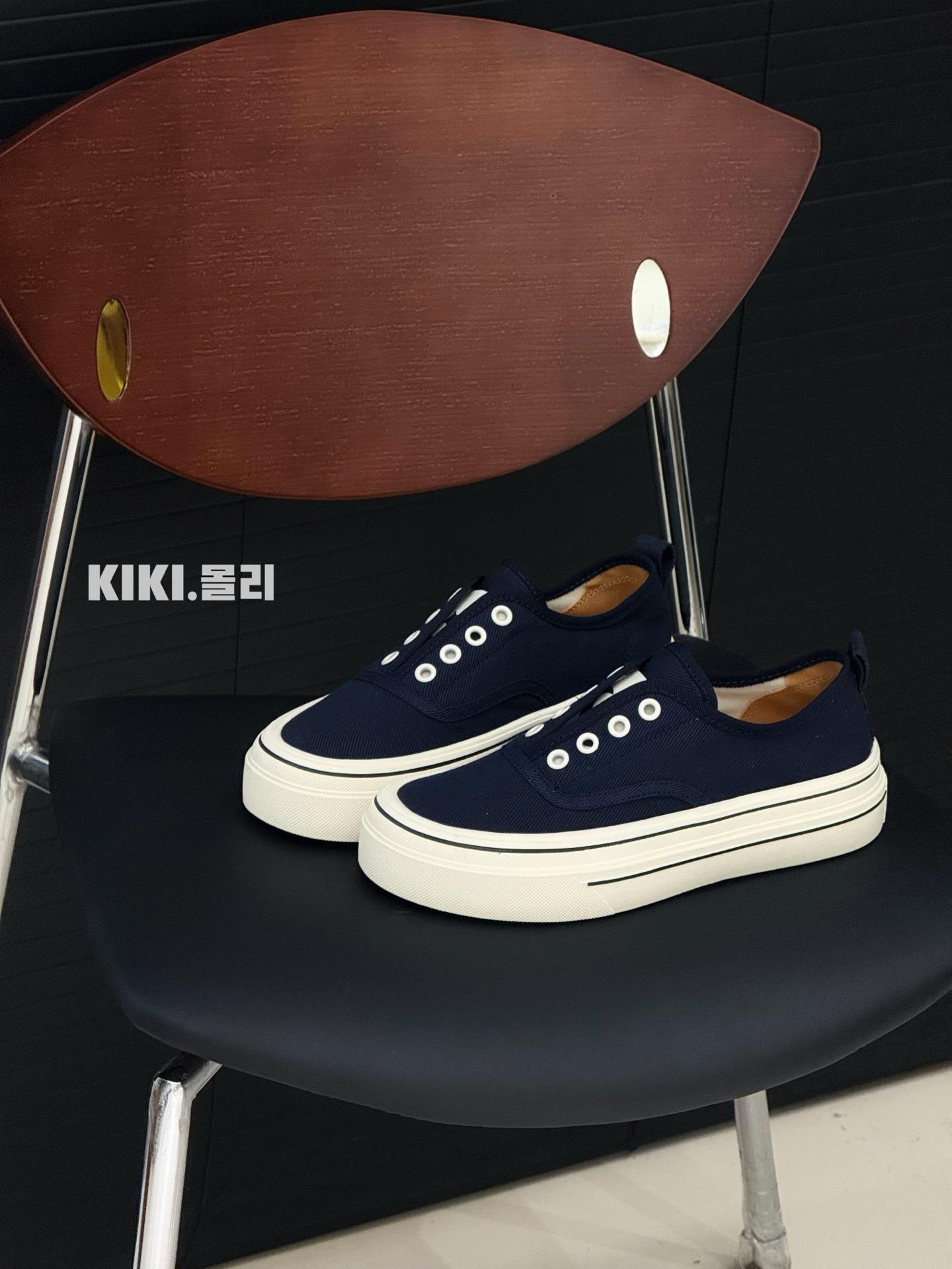 

Платформа Европейская версия парусиновые туфли женские туфли 2025 новые универсальные повседневные туфли удобные на одной педали ленивые мягкая подошва обувь женская 39