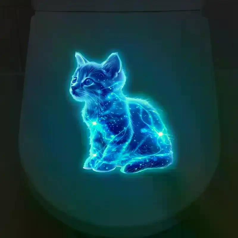 

Светящаяся в темноте наклейка на сиденье унитаза «Кот в галактике» Самоклеящаяся и съемная Идеально подходит для украшения крышек и бачков унитазов A