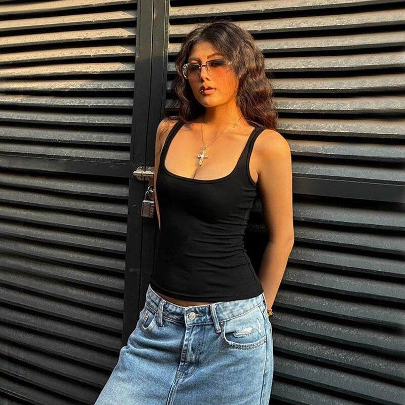 Damski dopasowany top na ramiączkach z kwadratowym dekoltem w jednolitym kolorze