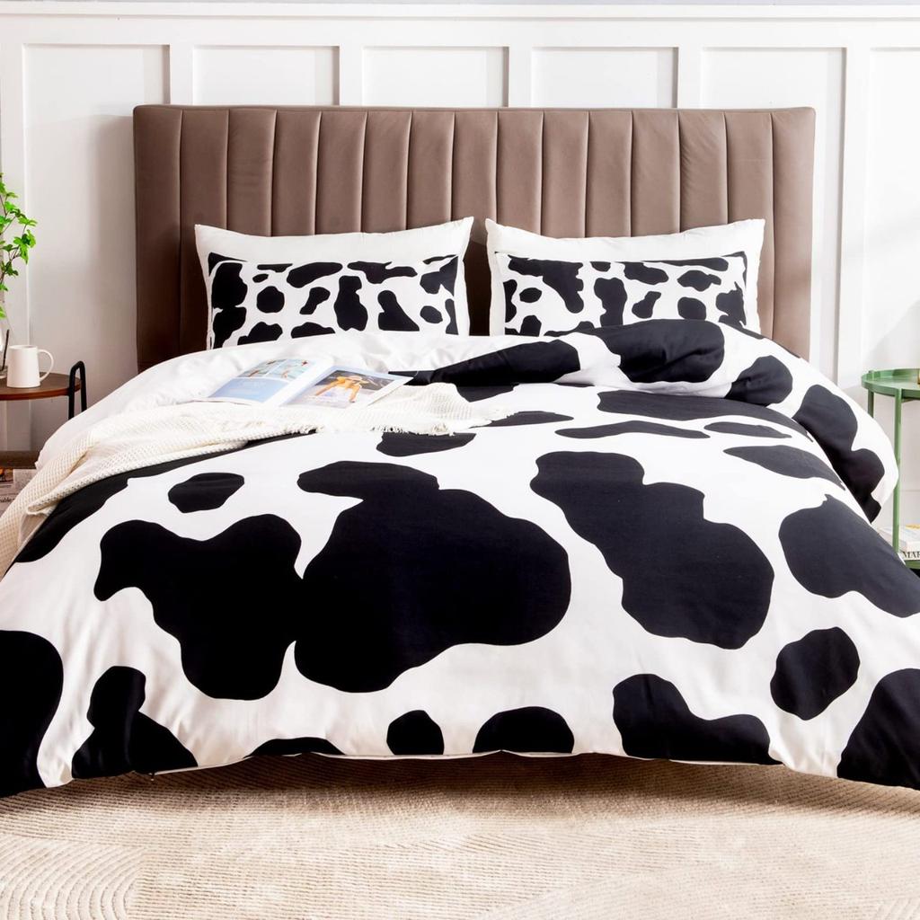 Cow Print Black And White Bedding Three-Piece Quilt Cover