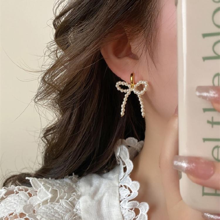 Elegant and Cute Women's Earrings Dainty Imitation Pearls Bowknot Studs Ornament